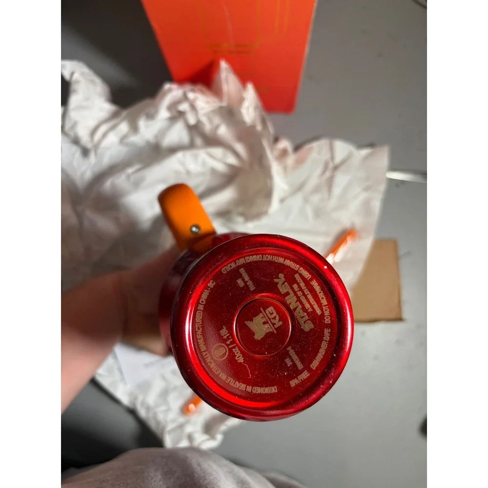 Stanley Karol G Quencher H2.0 Tumbler 40 oz Red Orange Limited Edition Floral